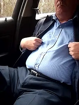 Snapshot of stiffandlubed@xh chatting on 19, 10, 2025 stiffandlubedxh online show from 19, 10, 2025