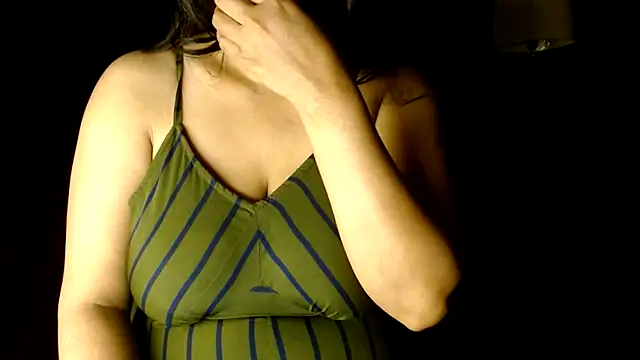 Snapshot of janifer001 chatting on 24, 3, 2026 janifer001 online show from 24, 3, 2026