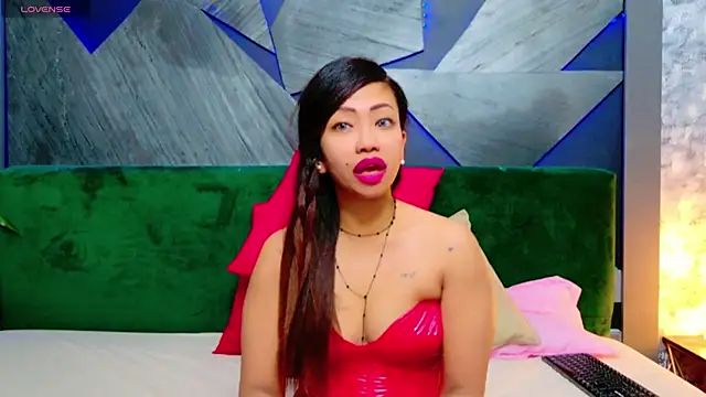 ElyaQuinn online show from 3, 3, 2025