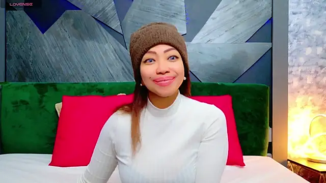 ElyaQuinn online show from 27, 2, 2025