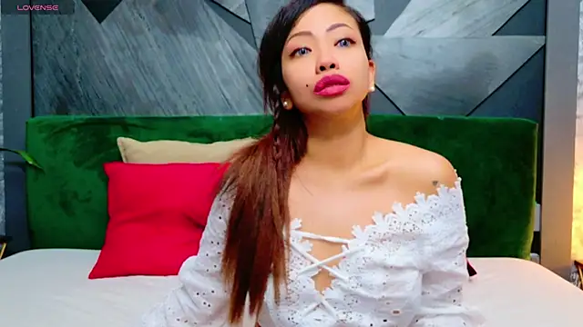 ElyaQuinn online show from 4, 3, 2025