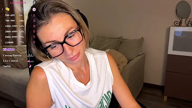 Snapshot of DannaEvan chatting on 10, 7, 2026 DannaEvan online show from 10, 7, 2026