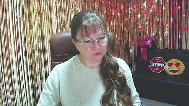 VanessaHotts online show from 6, 10, 2025