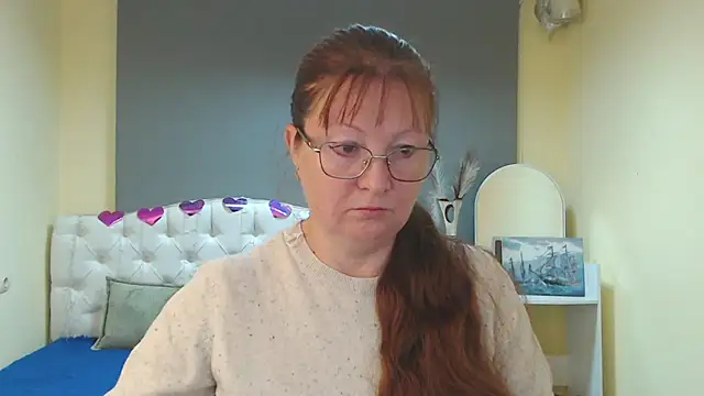 VanessaHotts online show from 8, 10, 2025