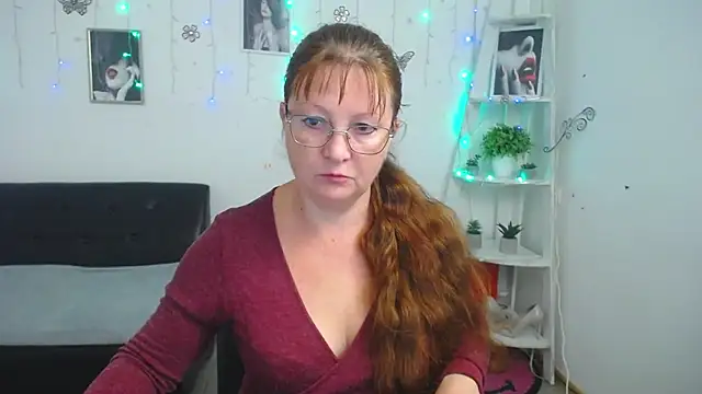 VanessaHotts online show from 27, 9, 2025