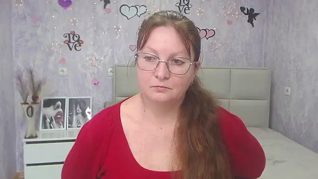 VanessaHotts online show from 7, 3, 2025