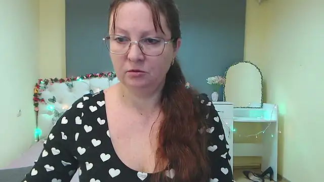 VanessaHotts online show from 28, 2, 2026