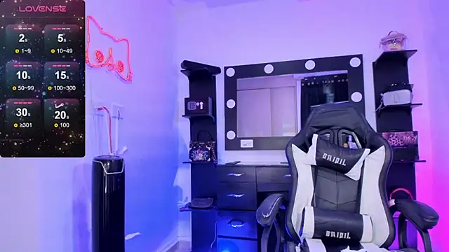 miss kitty online show from 19, 2, 2025