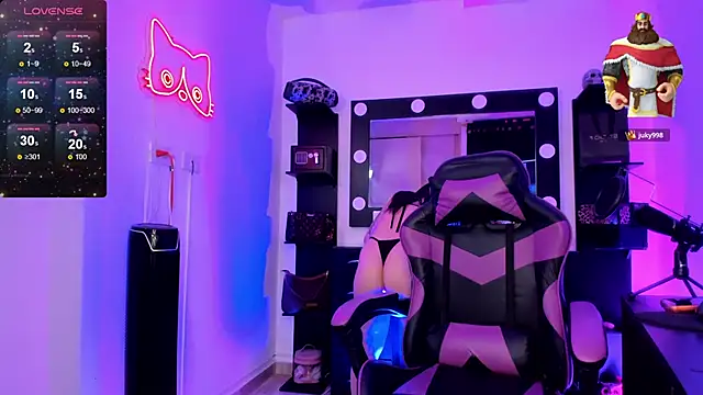 miss kitty online show from 24, 3, 2026