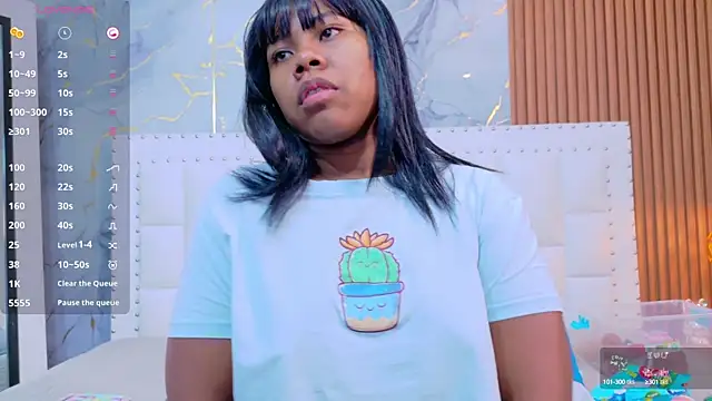 Snapshot of naughty_ebonyy chatting on 30, 9, 2025 naughty ebonyy online show from 30, 9, 2025