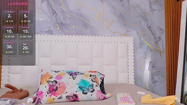 Snapshot of naughty_ebonyy chatting on 8, 1, 2026 naughty ebonyy online show from 8, 1, 2026