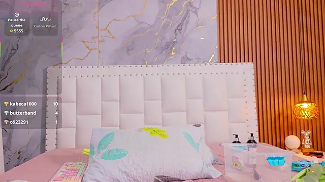 Snapshot of naughty_ebonyy chatting on 24, 10, 2025 naughty ebonyy online show from 24, 10, 2025