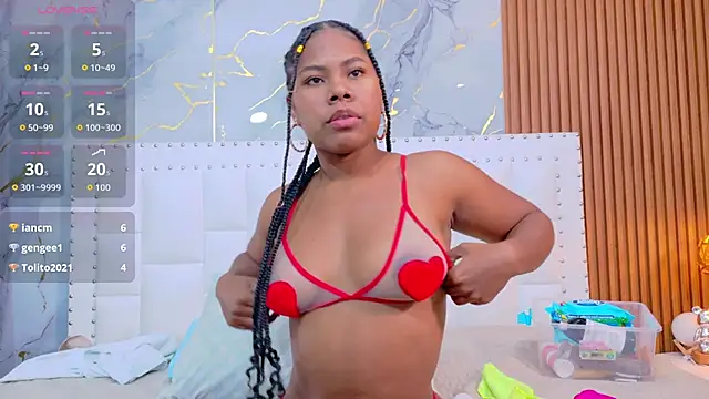 Snapshot of naughty_ebonyy chatting on 7, 10, 2025 naughty ebonyy online show from 7, 10, 2025