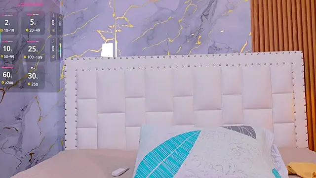 Snapshot of naughty_ebonyy chatting on 20, 11, 2025 naughty ebonyy online show from 20, 11, 2025