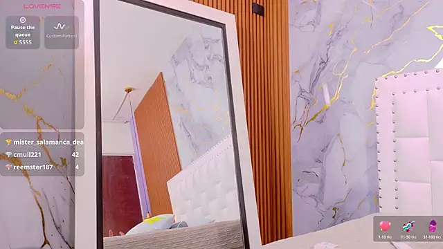 Snapshot of naughty_ebonyy chatting on 21, 11, 2025 naughty ebonyy online show from 21, 11, 2025