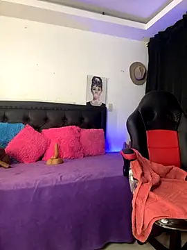 lonely shewolf online show from 8, 10, 2025