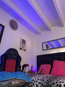 lonely shewolf online show from 19, 11, 2025