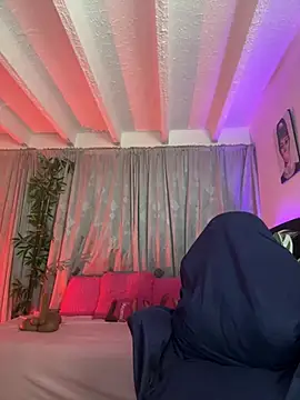 lonely shewolf online show from 6, 4, 2026