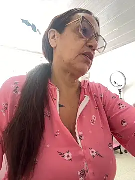 lonely shewolf online show from 24, 10, 2025