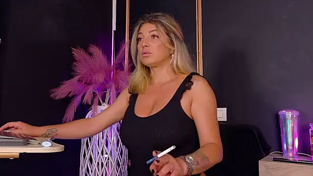 DeeaDiamondd online show from 11, 7, 2026
