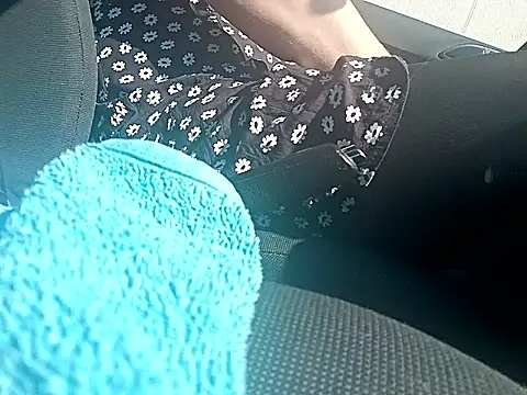 Snapshot of marilynecoquine chatting on 21, 3, 2026 marilynecoquine online show from 21, 3, 2026