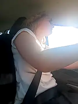 Snapshot of marilynecoquine chatting on 24, 2, 2026 marilynecoquine online show from 24, 2, 2026