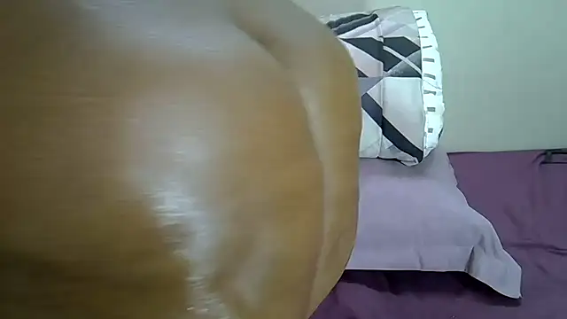 AddictiveAssCurves online show from 10, 11, 2025