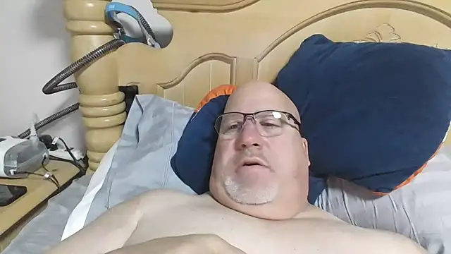 Bigbear0563 online show from 8, 2, 2026