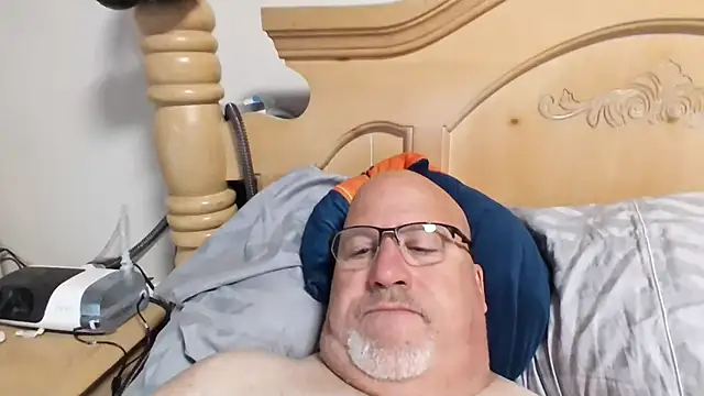 Bigbear0563 online show from 13, 4, 2026