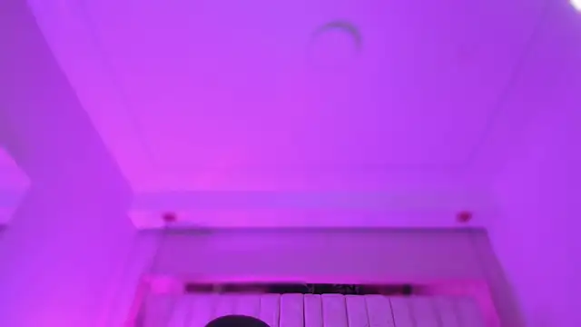 Emmily Savage online show from 15, 1, 2026