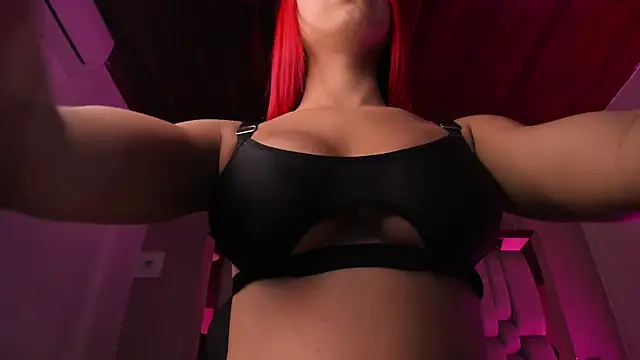 Emmily Savage online show from 12, 11, 2025