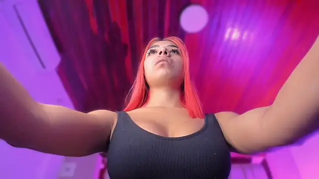 Snapshot of Emmily_Savage chatting on 4, 2, 2026 Emmily Savage online show from 4, 2, 2026