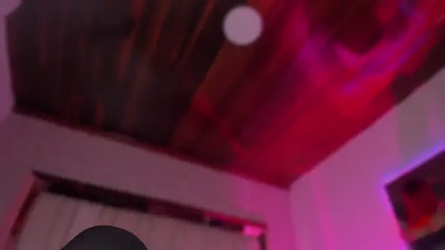 Emmily Savage online show from 22, 11, 2025