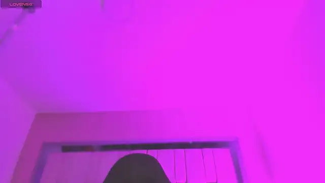 Emmily Savage online show from 12, 9, 2025