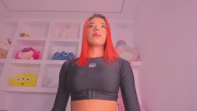 Emmily Savage online show from 17, 3, 2025