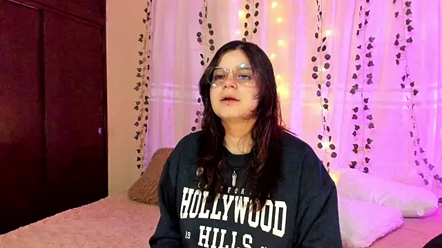 Mey moon online show from 12, 12, 2024