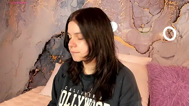 Snapshot of Mey_moon chatting on 10, 2, 2026 Mey moon online show from 10, 2, 2026