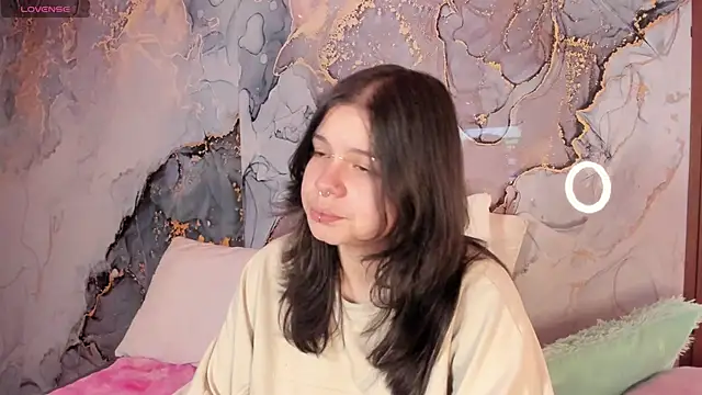 Snapshot of Mey_moon chatting on 4, 3, 2026 Mey moon online show from 4, 3, 2026