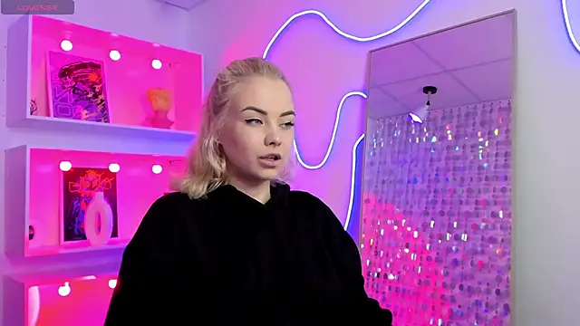 StephanieSweety online show from 19, 6, 2026