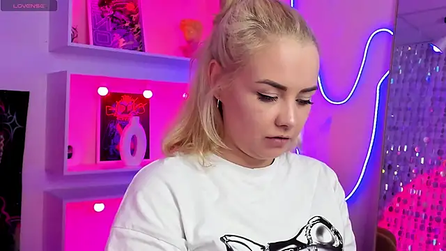 StephanieSweety online show from 21, 6, 2026