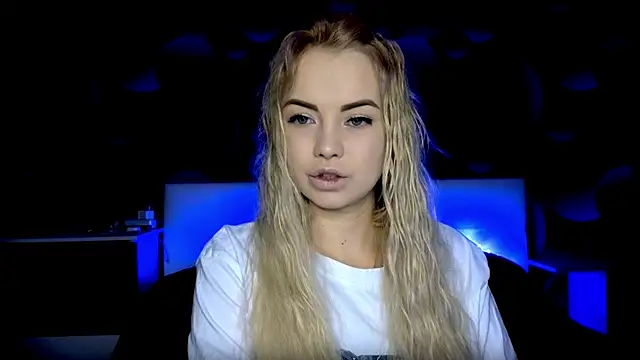 StephanieSweety online show from 5, 11, 2025