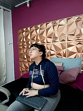 Snapshot of Piafisher1 chatting on 3, 3, 2026 Piafisher1 online show from 3, 3, 2026