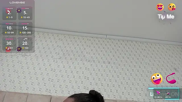 Snapshot of KiaraBrownn chatting on 31, 10, 2025 KiaraBrownn online show from 31, 10, 2025