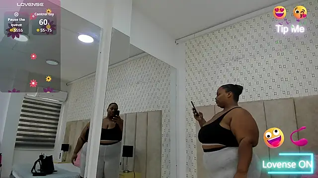 Snapshot of KiaraBrownn chatting on 24, 9, 2025 KiaraBrownn online show from 24, 9, 2025