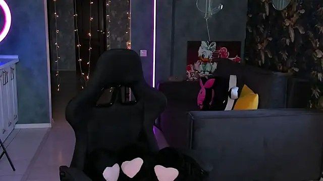 Blckmirrorr online show from 10, 9, 2025