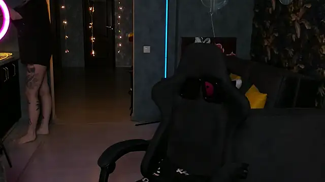 Blckmirrorr online show from 2, 11, 2025