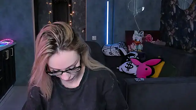 Blckmirrorr online show from 25, 3, 2026