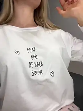 Miya Nika online show from 3, 3, 2025