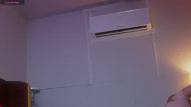 Snapshot of laybunny1 chatting on 4, 6, 2026 laybunny1 online show from 4, 6, 2026