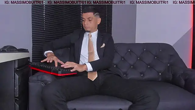 Snapshot of massimo_g chatting on 5, 12, 2025 massimo g online show from 5, 12, 2025